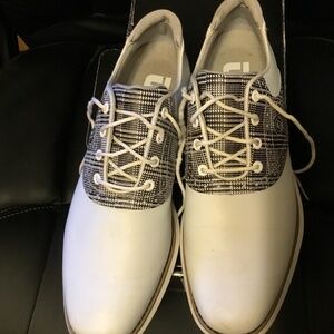 Footjoy Traditions women’s golf shoes
